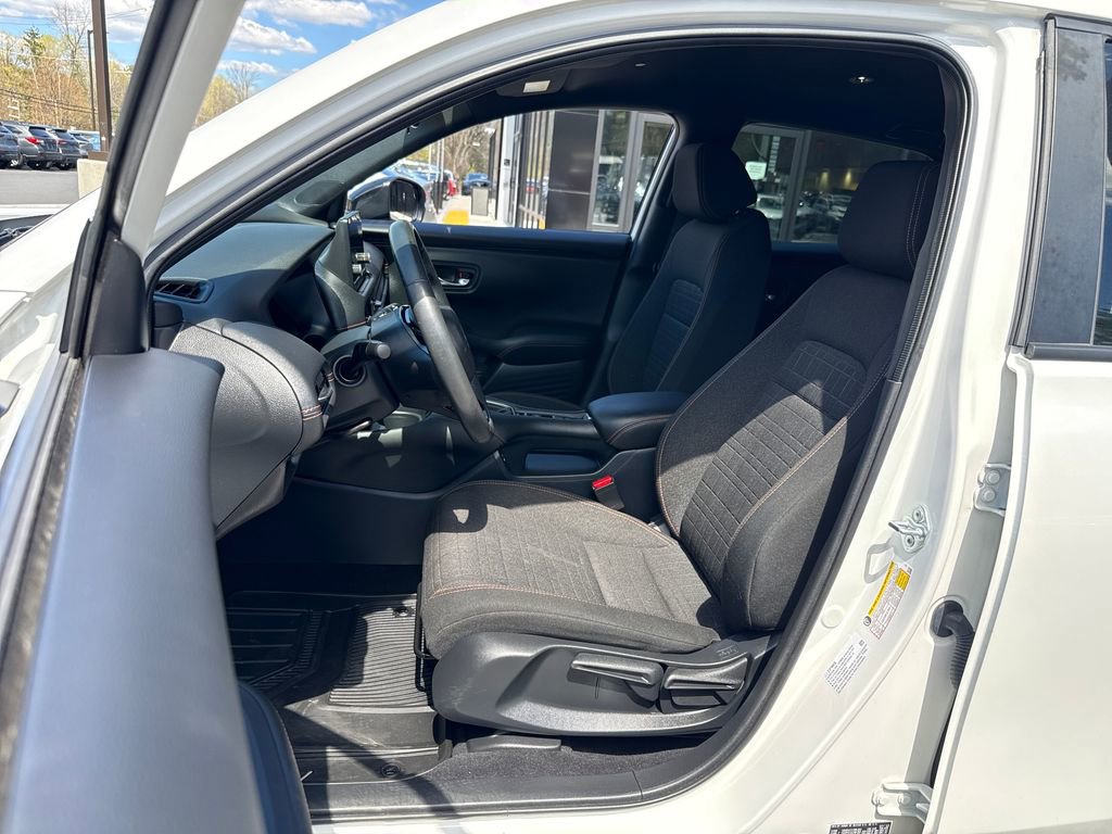 Used 2024 Honda HR-V Sport image 9