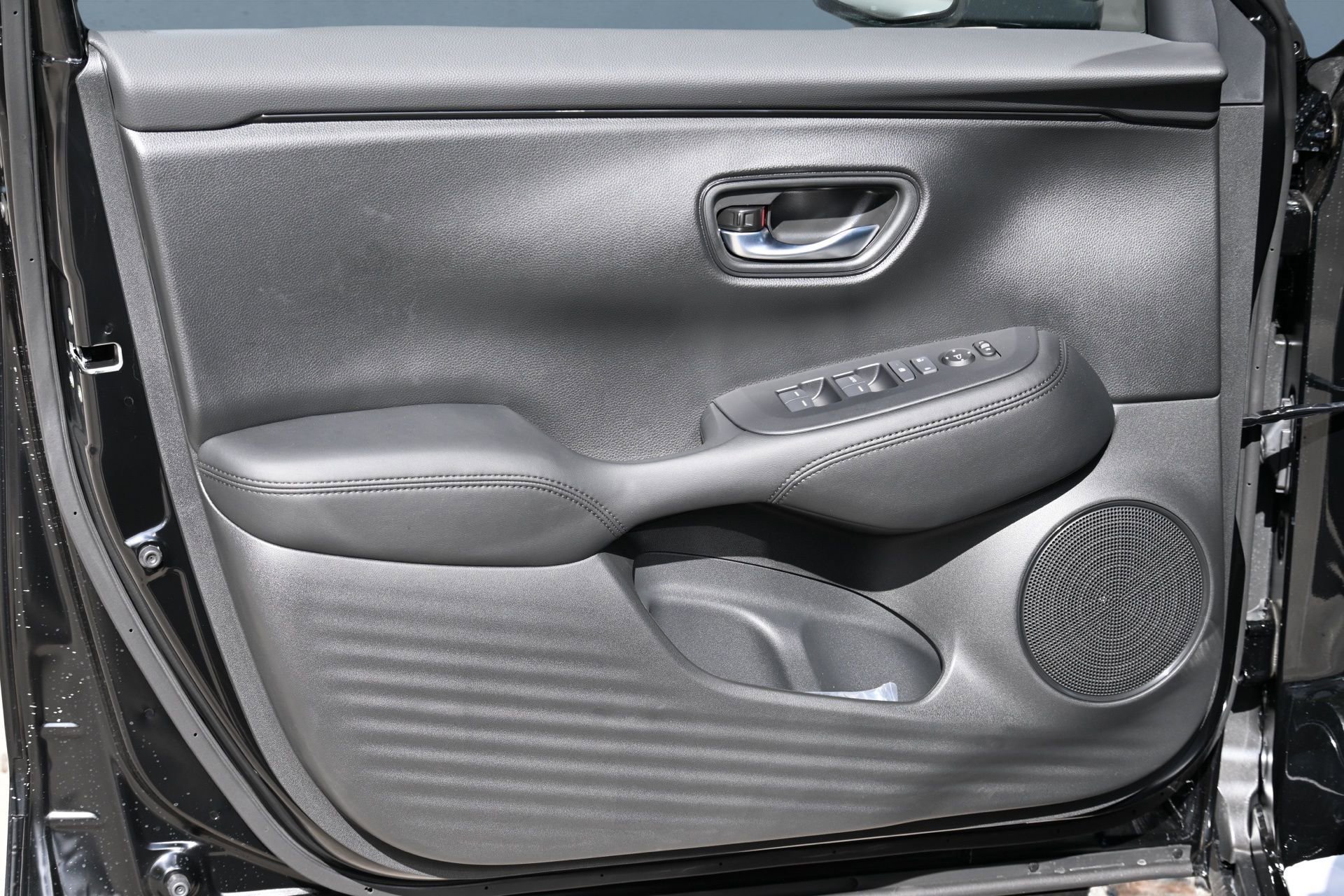 New 2026 Honda HR-V LX image 10