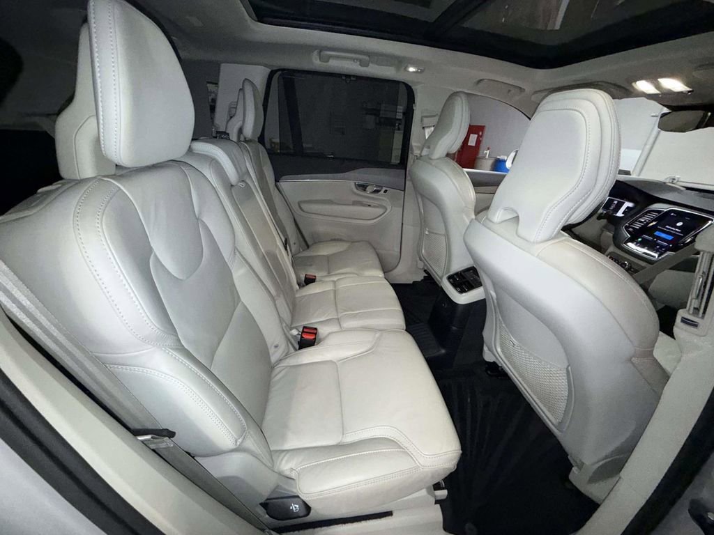 Used 2023 Volvo XC90 T8 Ultimate w/ Protection Package Premier AWD/4WD image 18