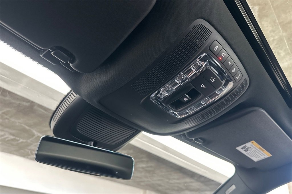 Used 2022 Mercedes-Benz GLE 350 4MATIC w/ AMG Line Exterior image 23