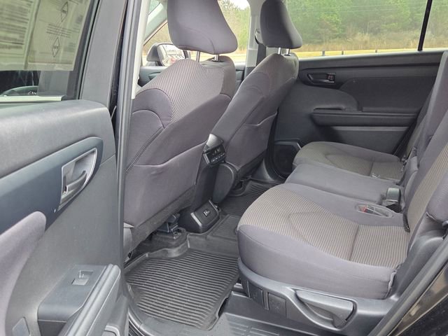 Used 2023 Toyota Highlander L image 7