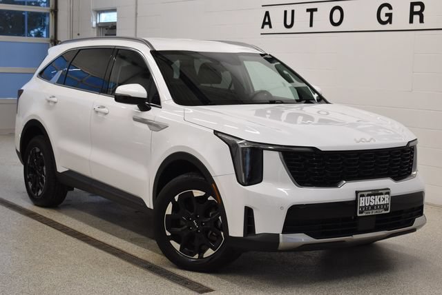 Used 2024 Kia Sorento S