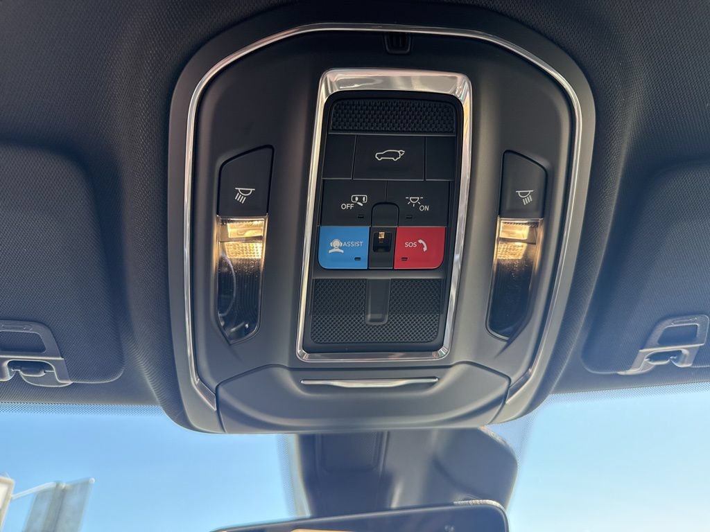 New 2026 Jeep Grand Cherokee Altitude AWD/4WD image 25