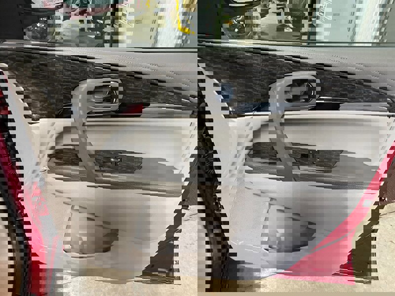 Used 2013 Buick Enclave Leather image 25