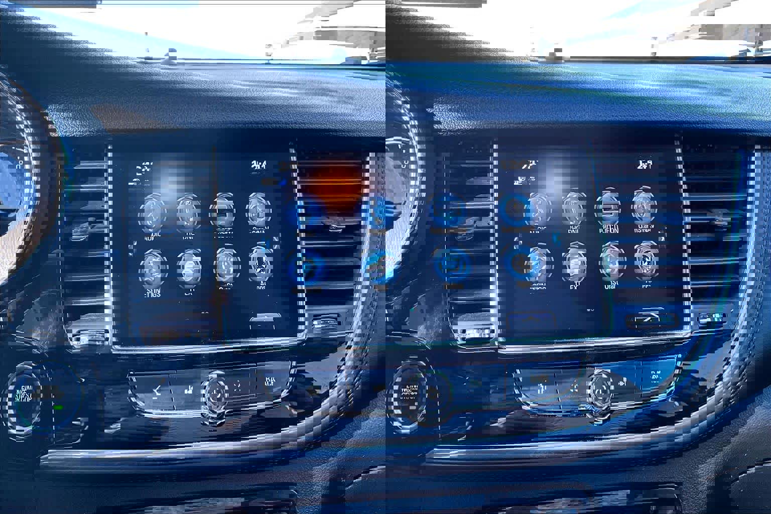 Used 2018 Buick Encore Preferred image 29