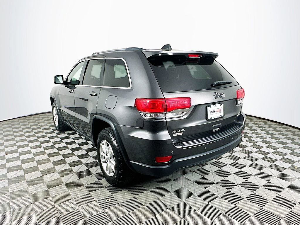 Used 2019 Jeep Grand Cherokee Laredo w/ Security & Convenience Group AWD/4WD image 7