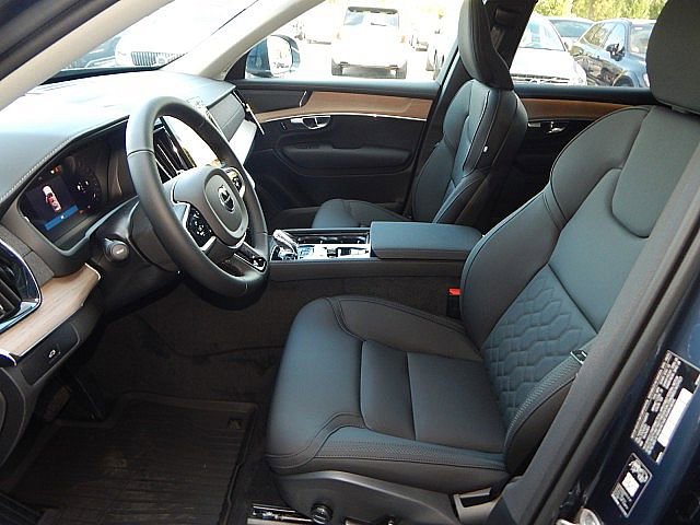 New 2026 Volvo XC90 B6 Plus w/ Protection Package image 15