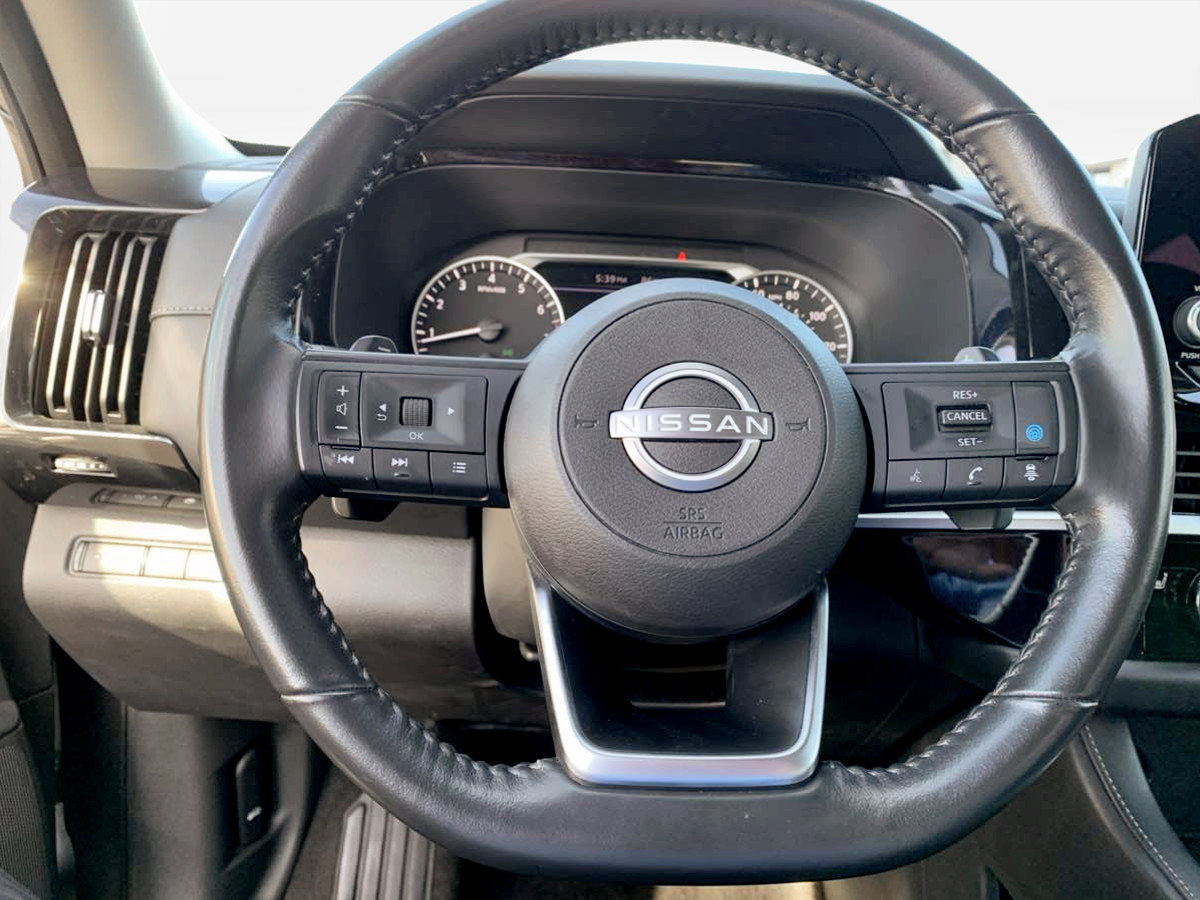 Used 2024 Nissan Pathfinder SV FWD image 24