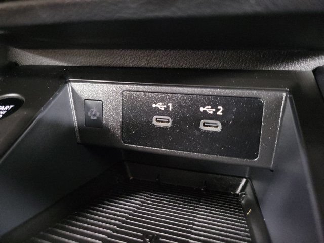Used 2025 Nissan Kicks SV FWD image 29