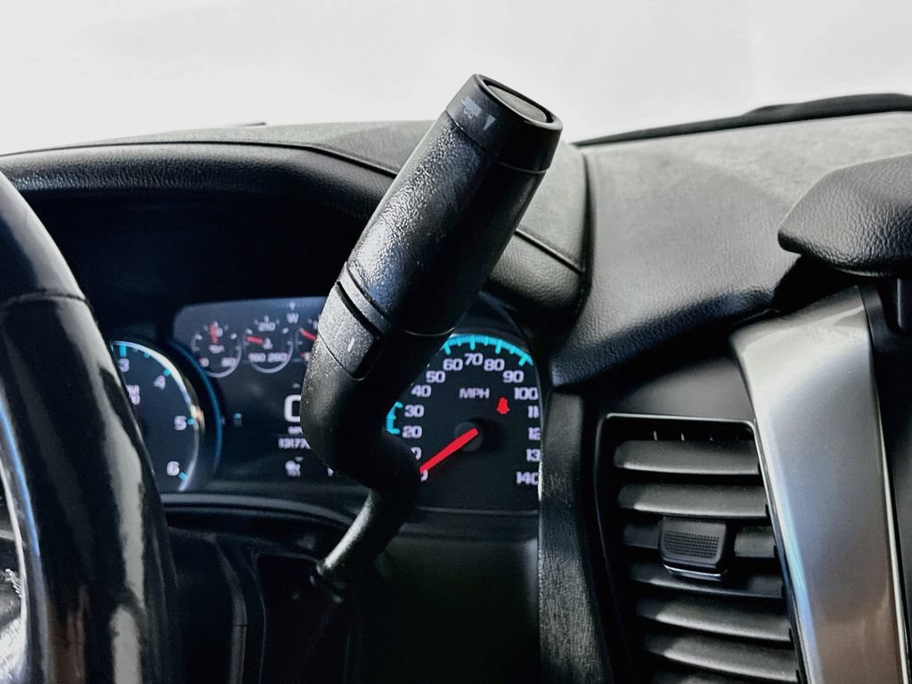 Used 2019 Chevrolet Suburban Premier w/ Premier Plus Edition AWD/4WD image 16