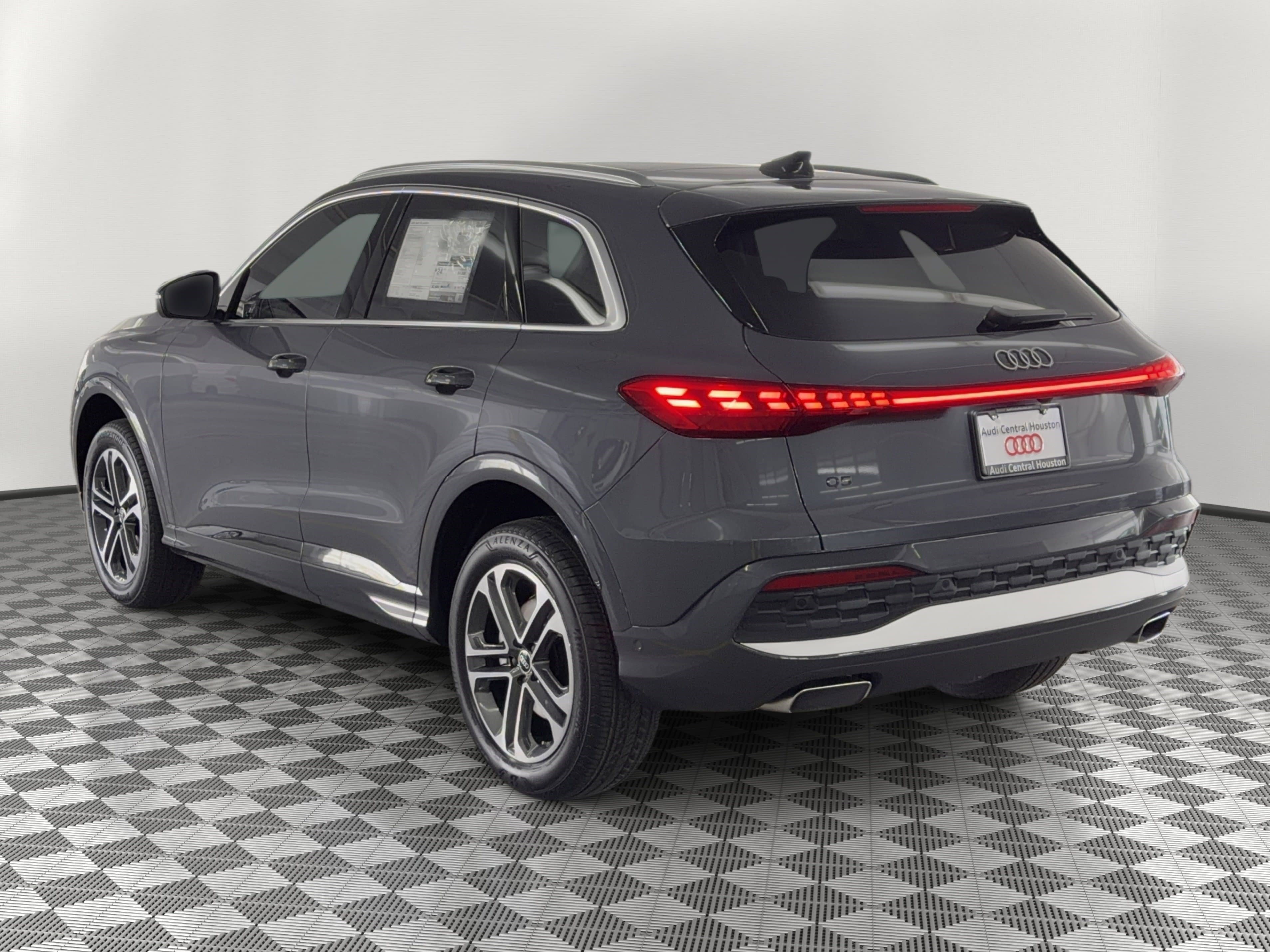 New 2026 Audi Q5 Premium Plus image 3