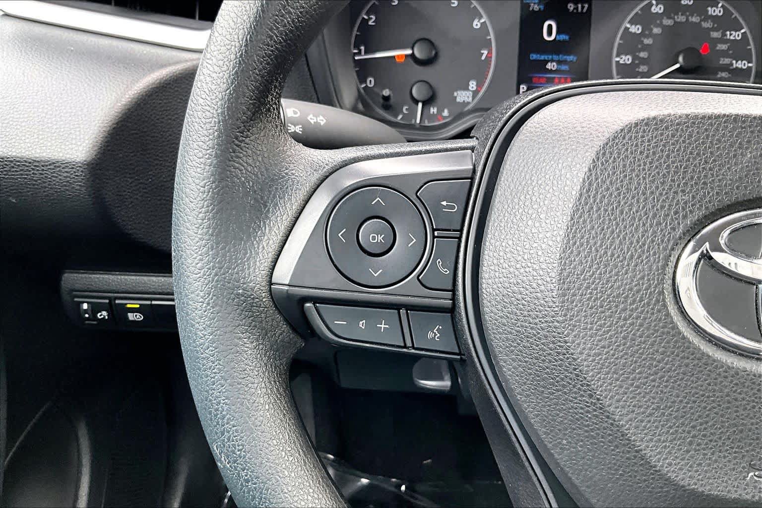 Used 2023 Toyota Corolla LE FWD image 23