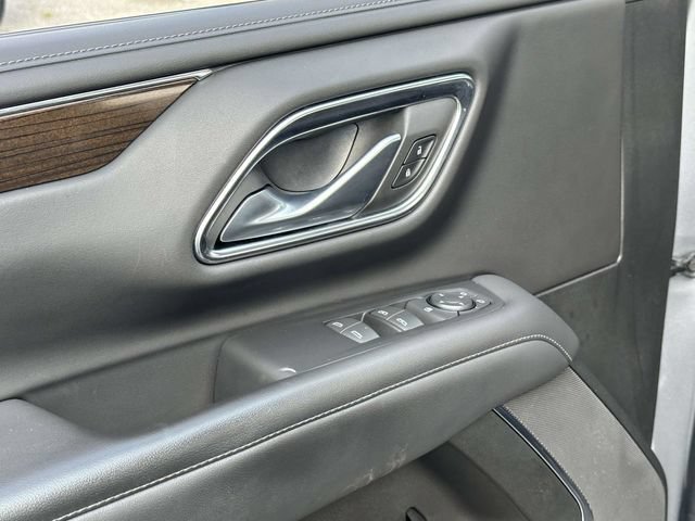 Used 2022 GMC Yukon XL SLE w/ Gmc Pro Safety Plus Package RWD image 16