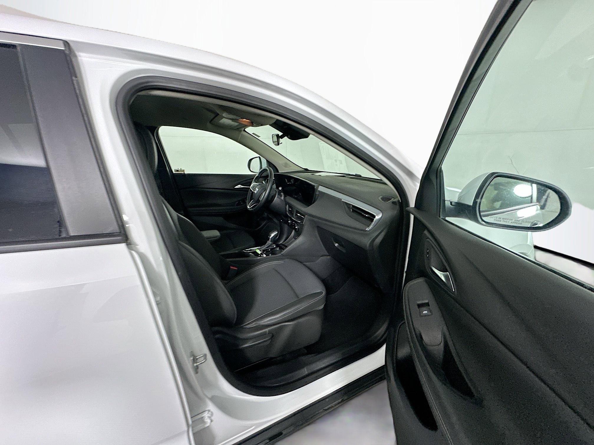 Used 2025 Buick Encore GX Preferred image 29