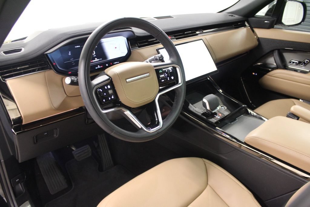 Certified 2025 Land Rover Range Rover Sport SE AWD/4WD image 4