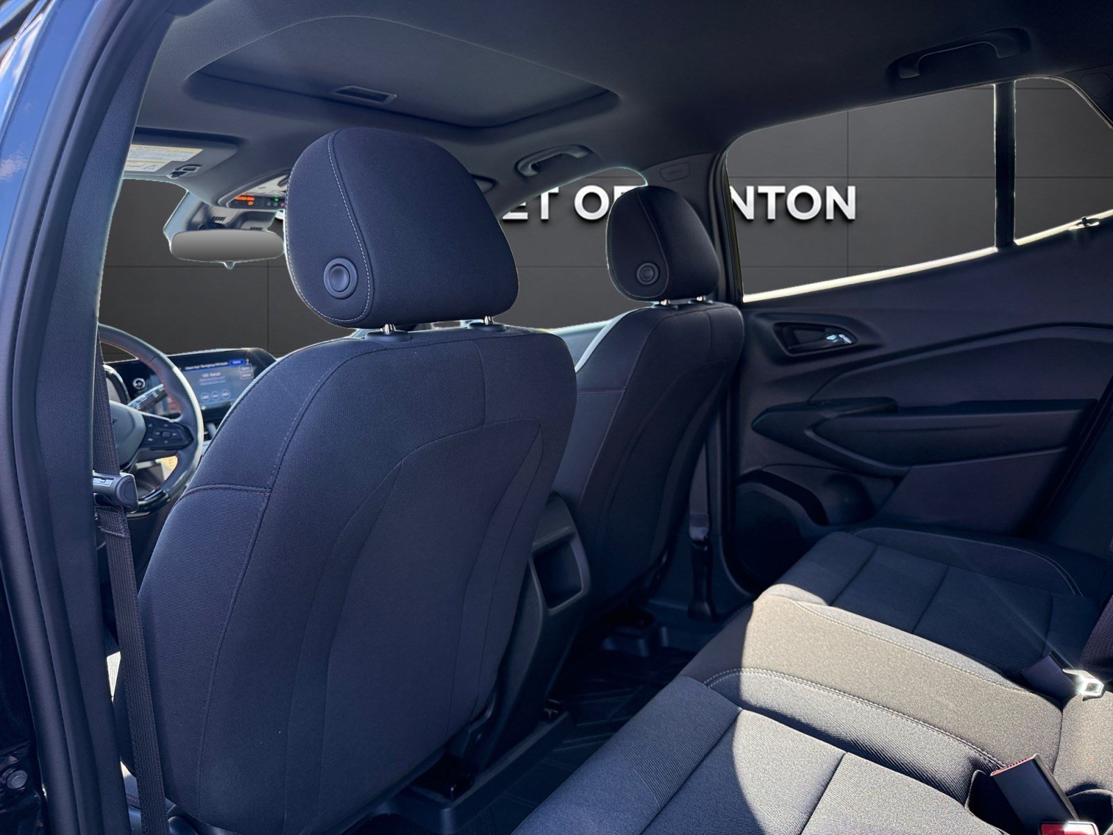New 2026 Chevrolet Trax RS w/ Sunroof Package FWD image 18