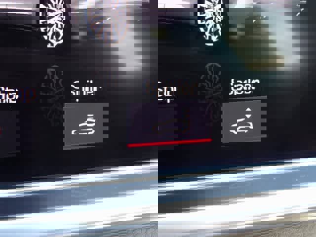 Used 2018 Porsche Panamera image 36