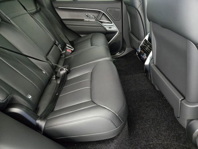 New 2026 Land Rover Range Rover SE AWD/4WD image 17