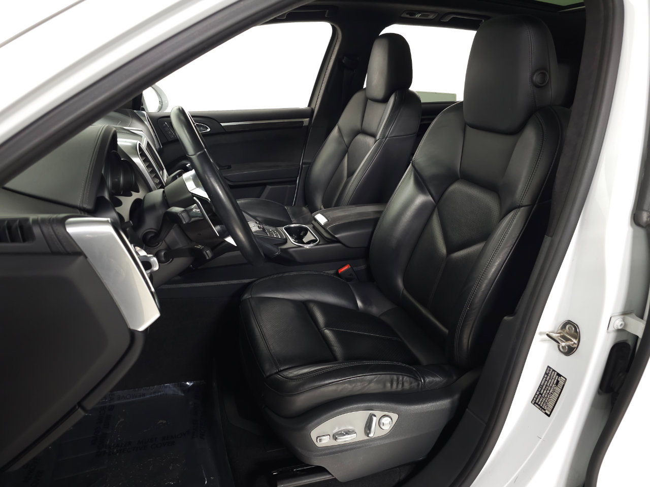 Used 2016 Porsche Cayenne GTS w/ Premium Package Plus image 12