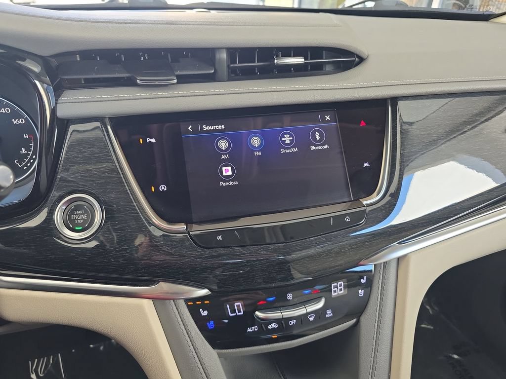 Used 2023 Cadillac XT6 Premium Luxury w/ LPO, Premium Carpet Package FWD image 13