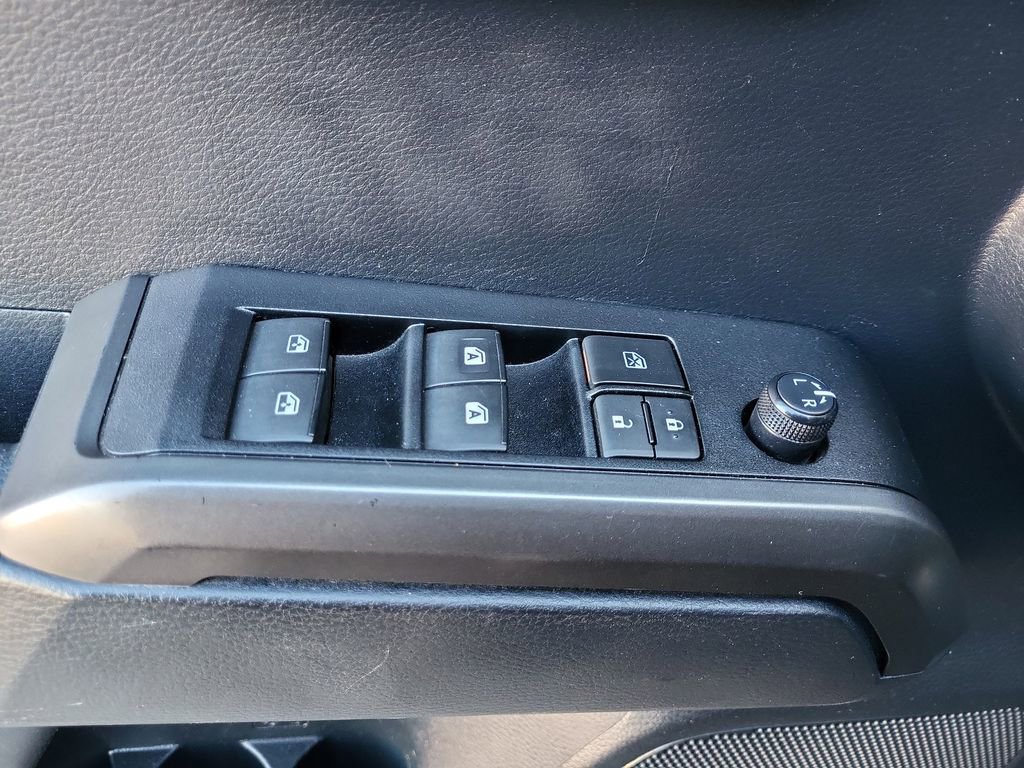 Used 2019 Toyota Tacoma TRD Off-Road image 11