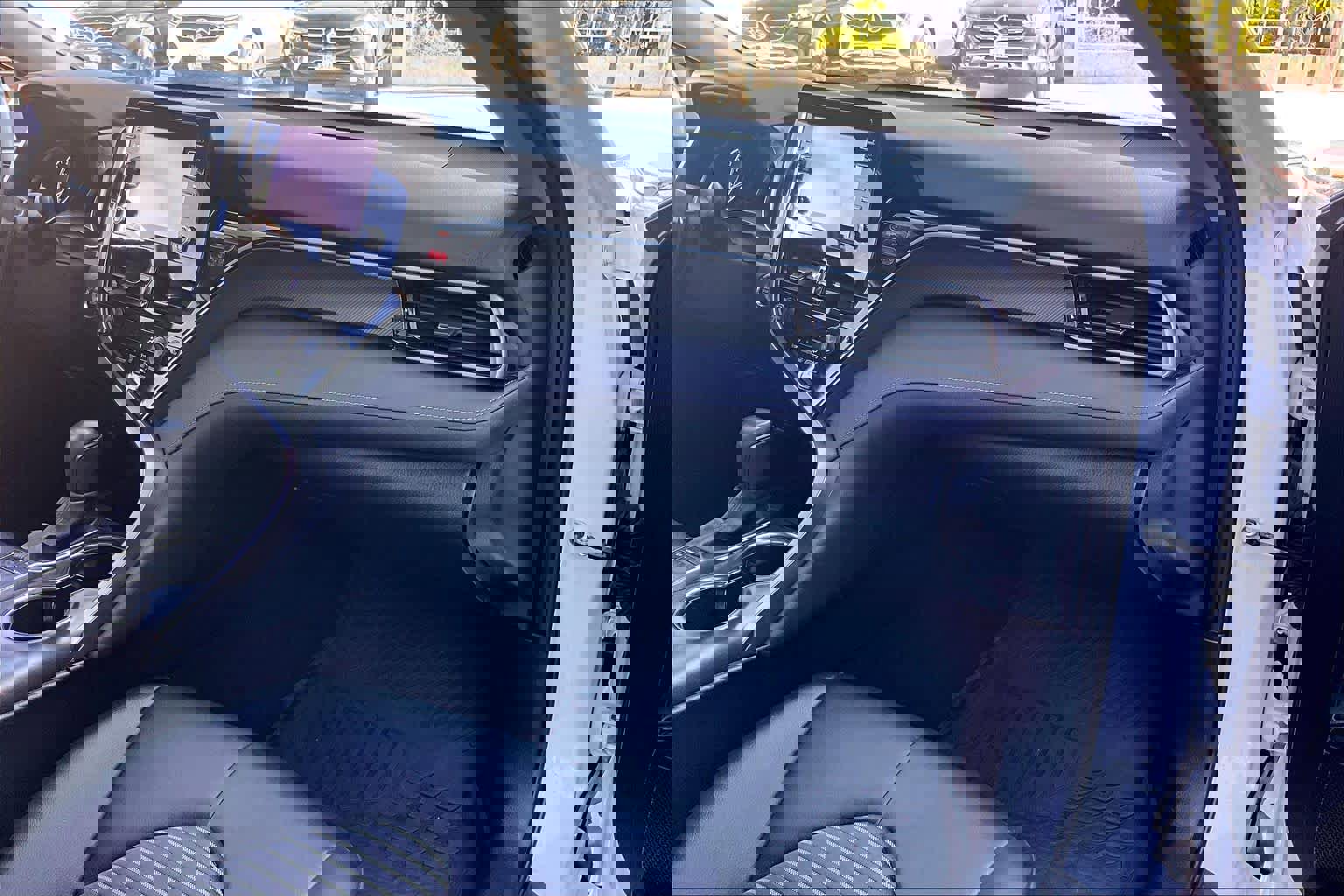 Used 2024 Toyota Camry SE image 19