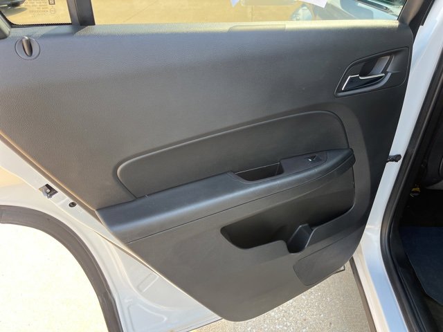 Used 2017 GMC Terrain SLE image 34