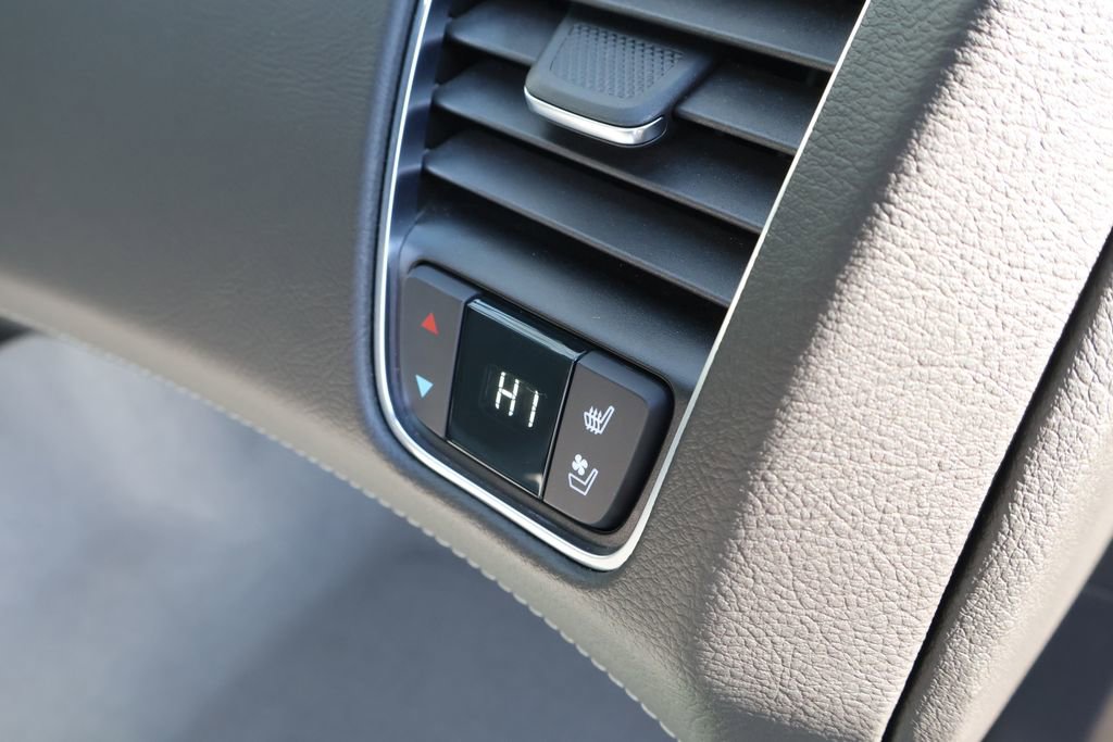 Used 2014 Chevrolet Corvette Stingray Coupe w/ 2LT Preferred Equipment Group image 45