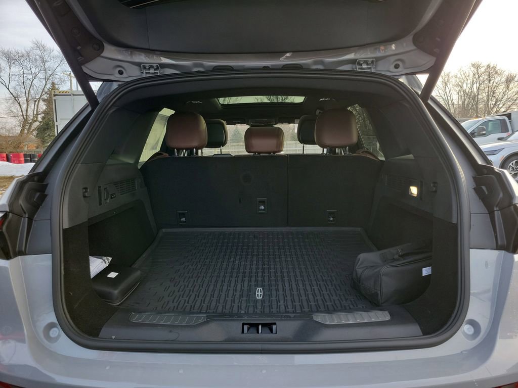 New 2026 Lincoln Nautilus Reserve AWD/4WD image 10