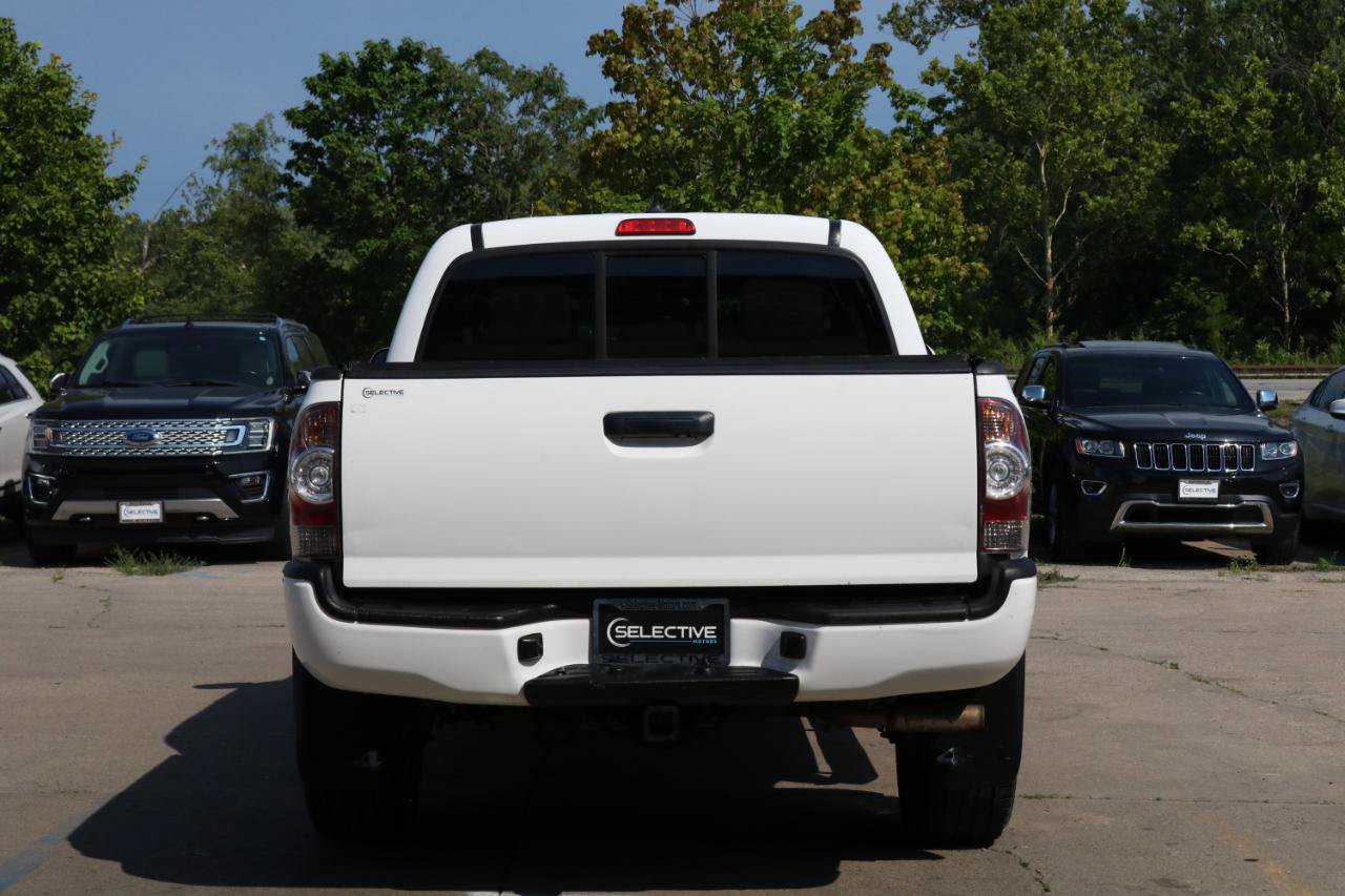 Used 2014 Toyota Tacoma 4x4 Double Cab w/ TRD Sport Package image 11
