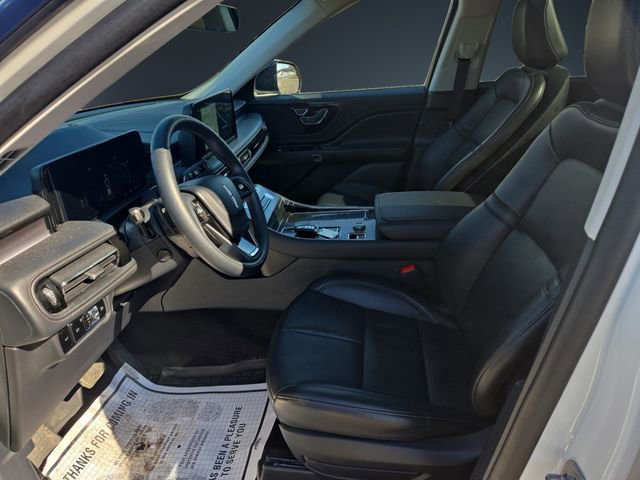 Used 2025 Lincoln Aviator AWD w/ Jet Appearance Package image 9