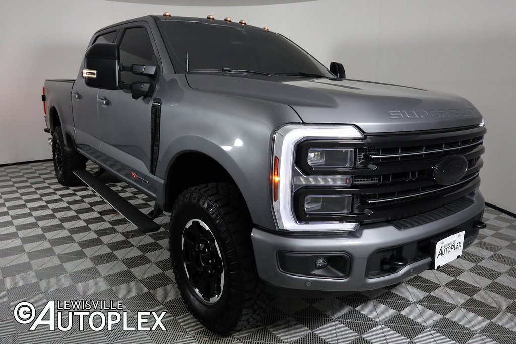 Used 2025 Ford F250 Platinum w/ Tremor Off-Road Package image 3