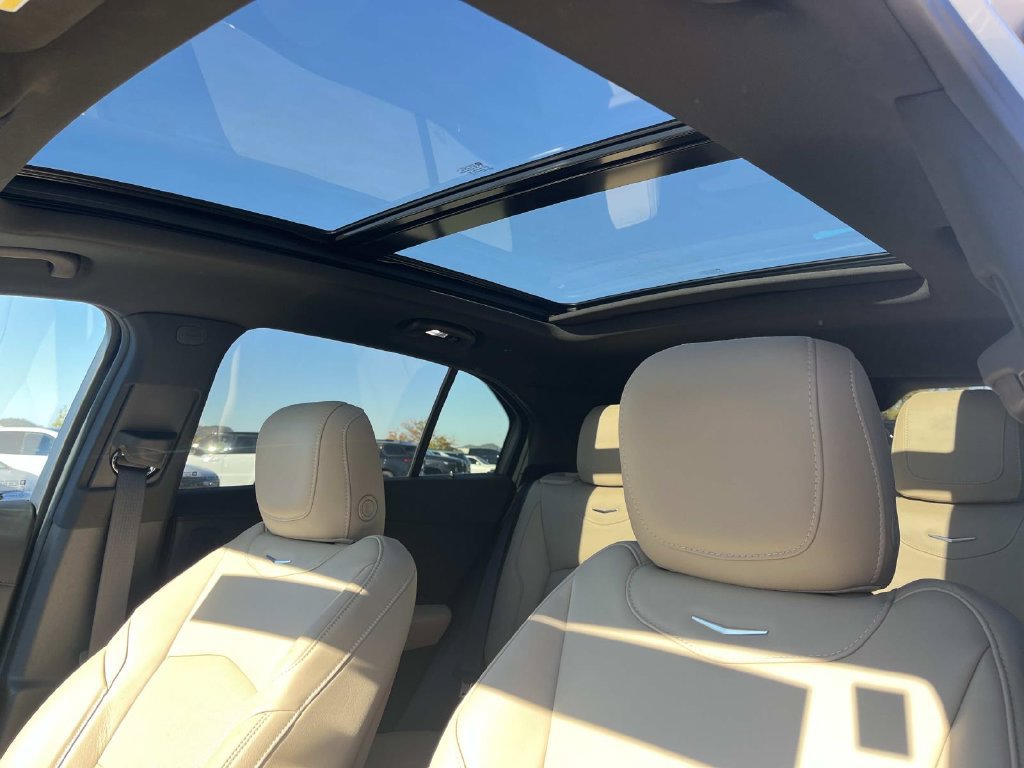 Certified 2024 Cadillac XT4 Premium Luxury AWD/4WD image 35