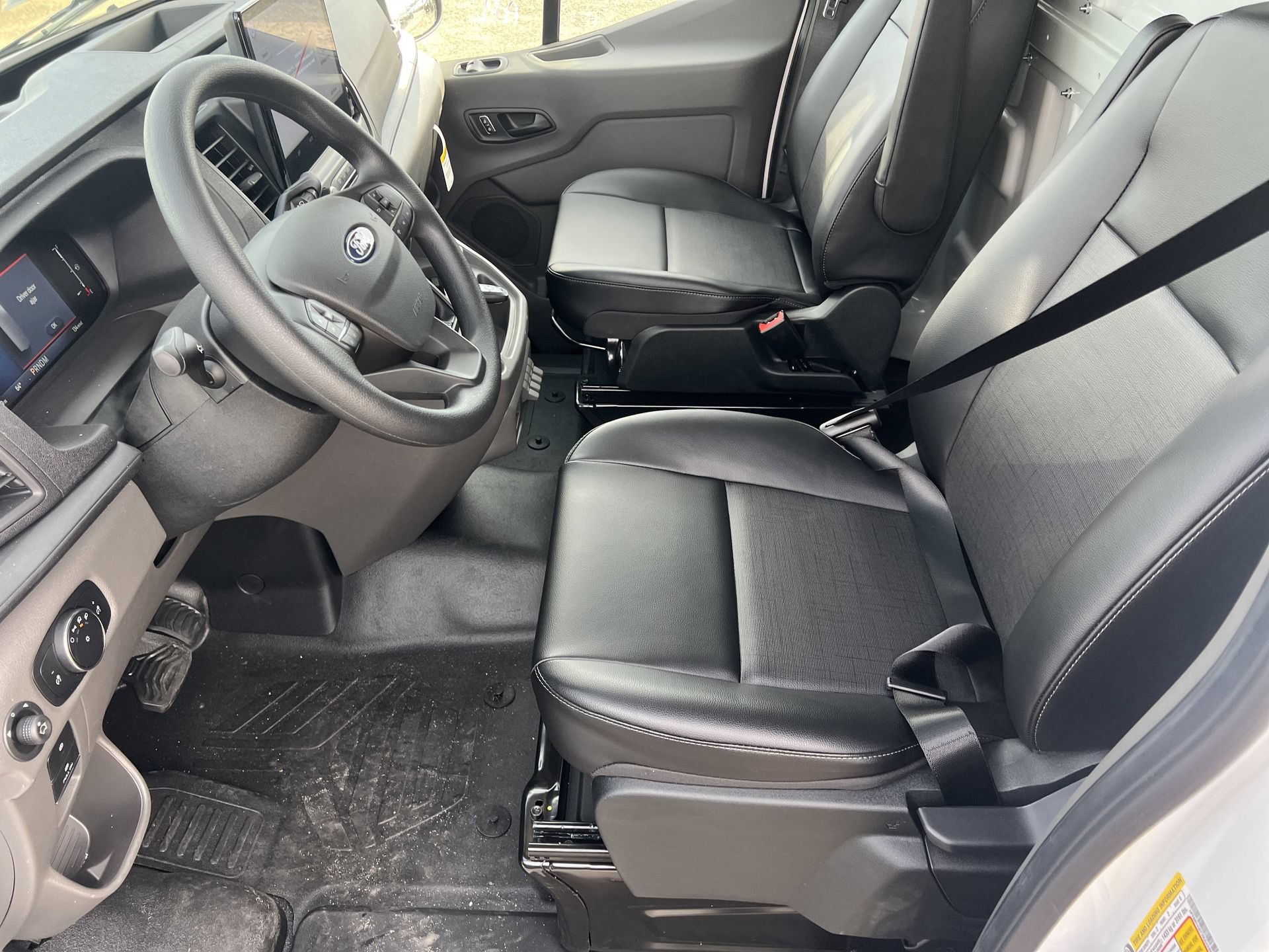 New 2026 Ford Transit 250 148 Medium Roof w/ HVAC Trade Package RWD image 16
