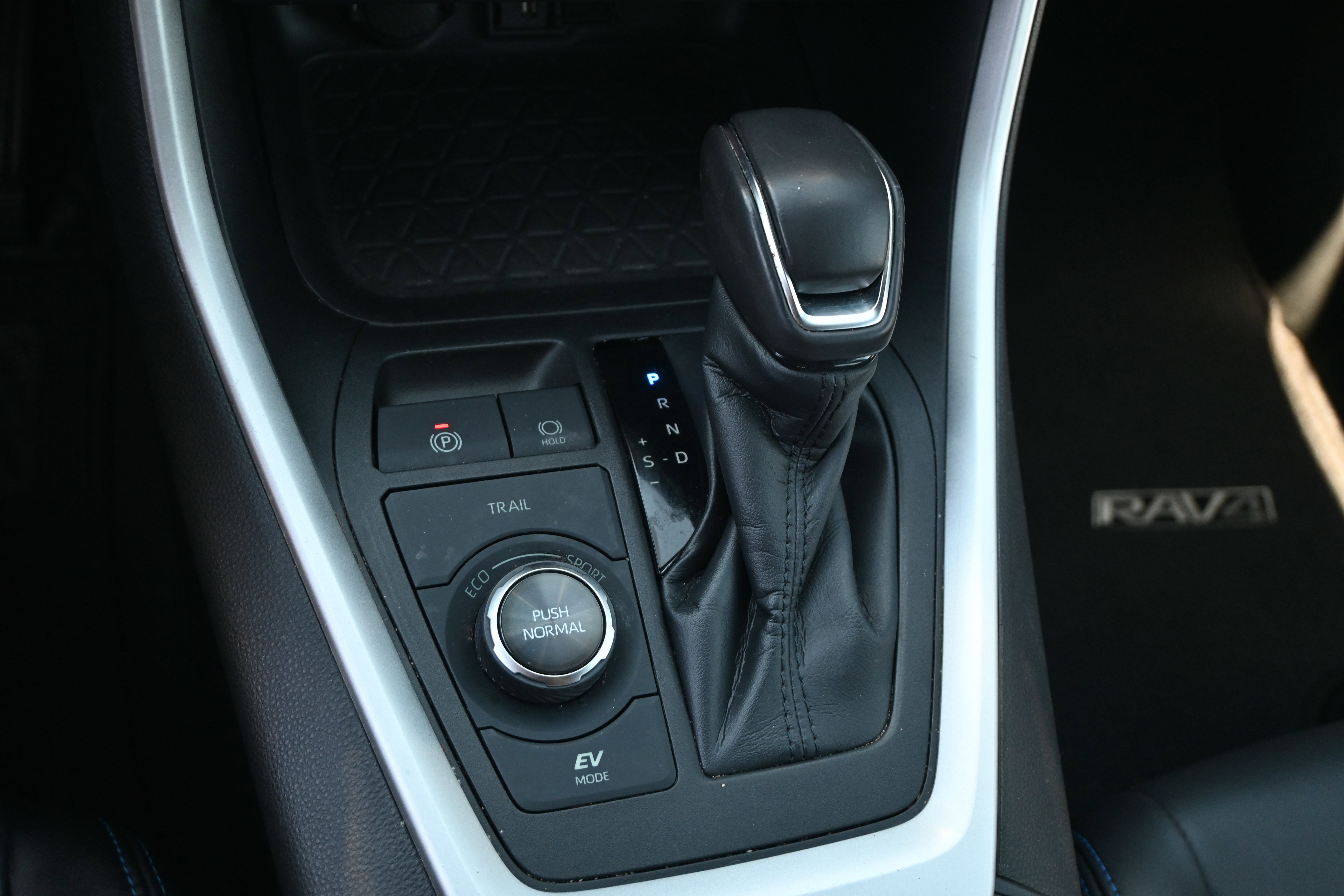 Used 2022 Toyota RAV4 XSE AWD/4WD image 27