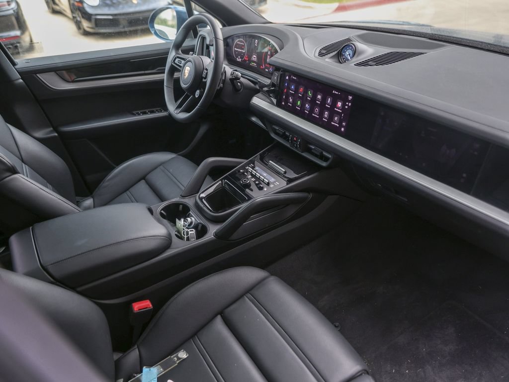 Certified 2025 Porsche Cayenne E-Hybrid AWD/4WD image 37