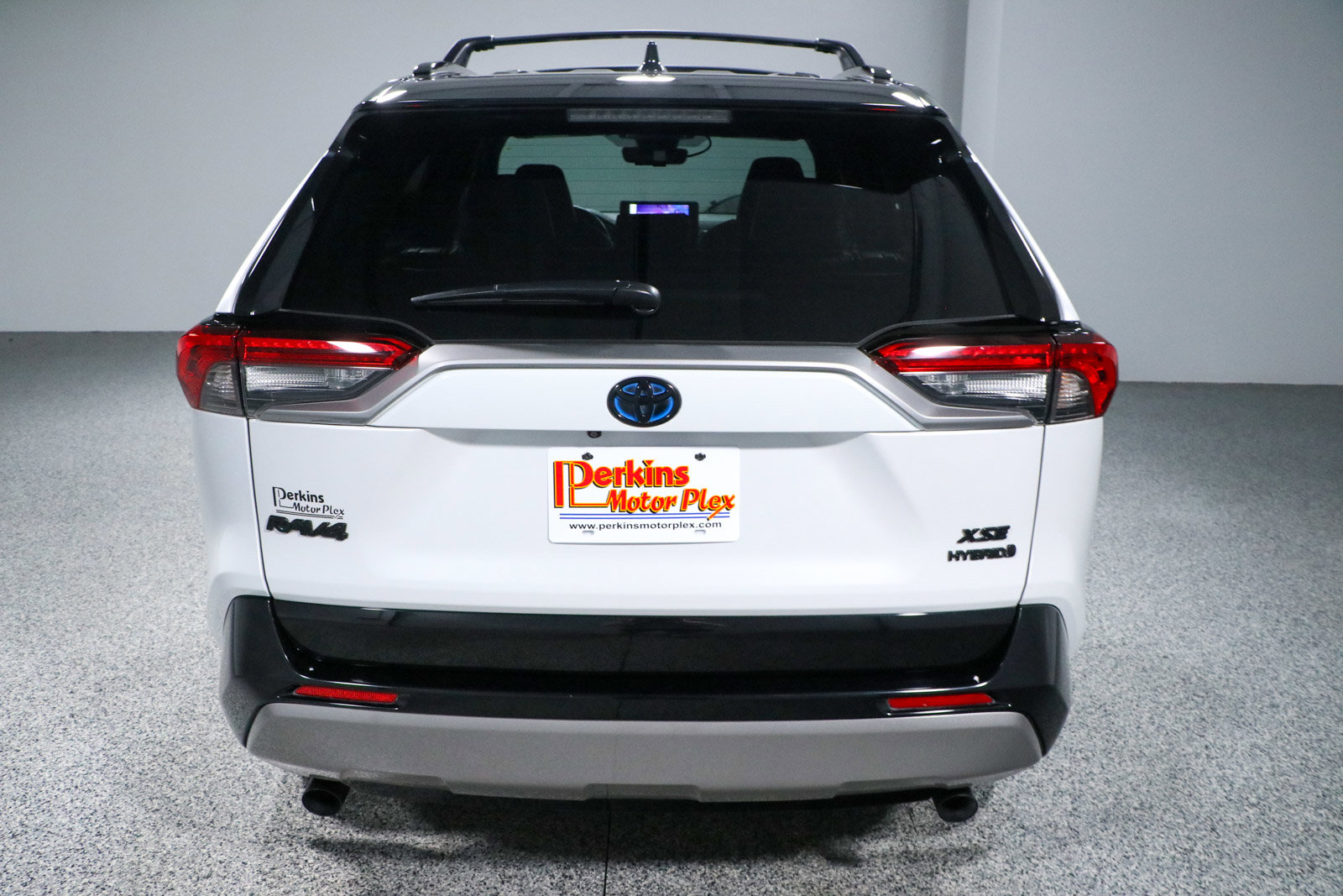 Used 2024 Toyota RAV4 XSE image 8