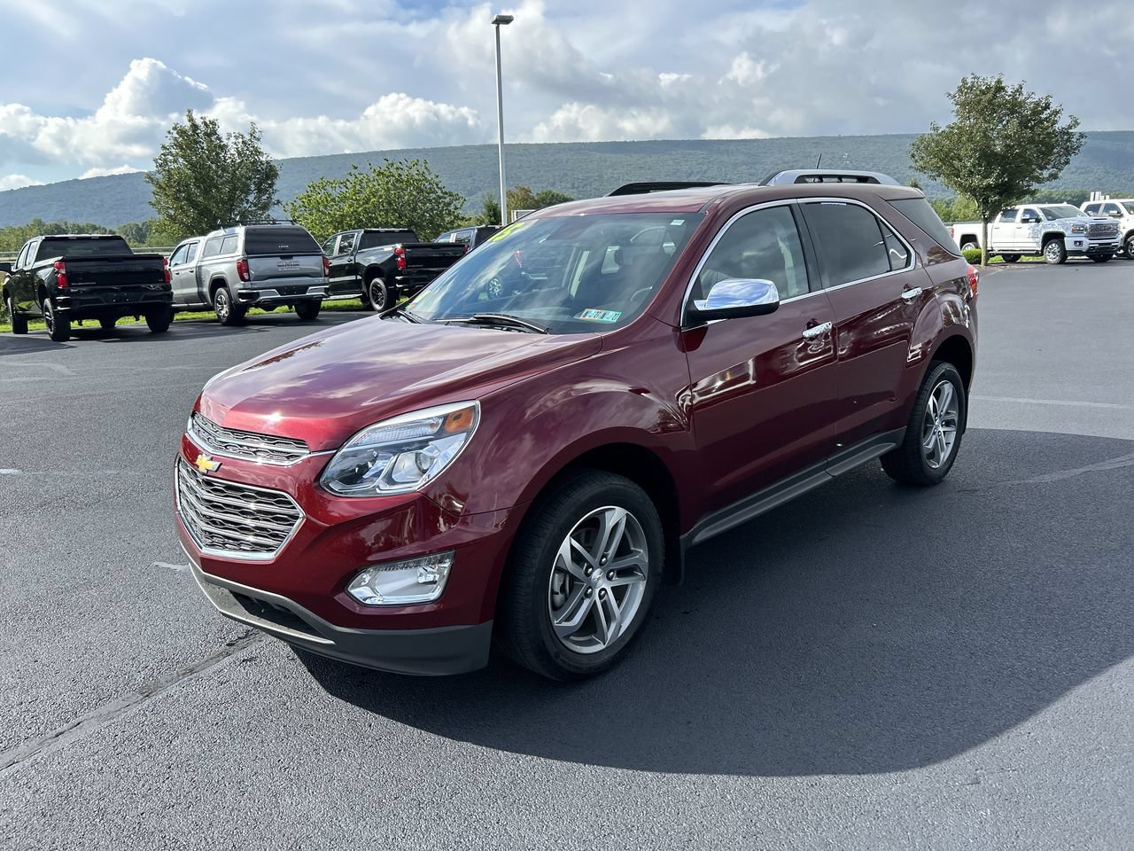 Used 2016 Chevrolet Equinox LTZ w/ Enhanced Convenience Package AWD/4WD image 3