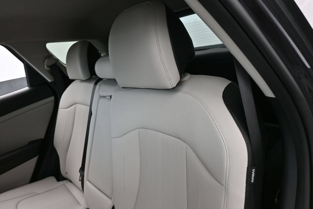 Used 2026 Kia Sportage EX FWD image 32