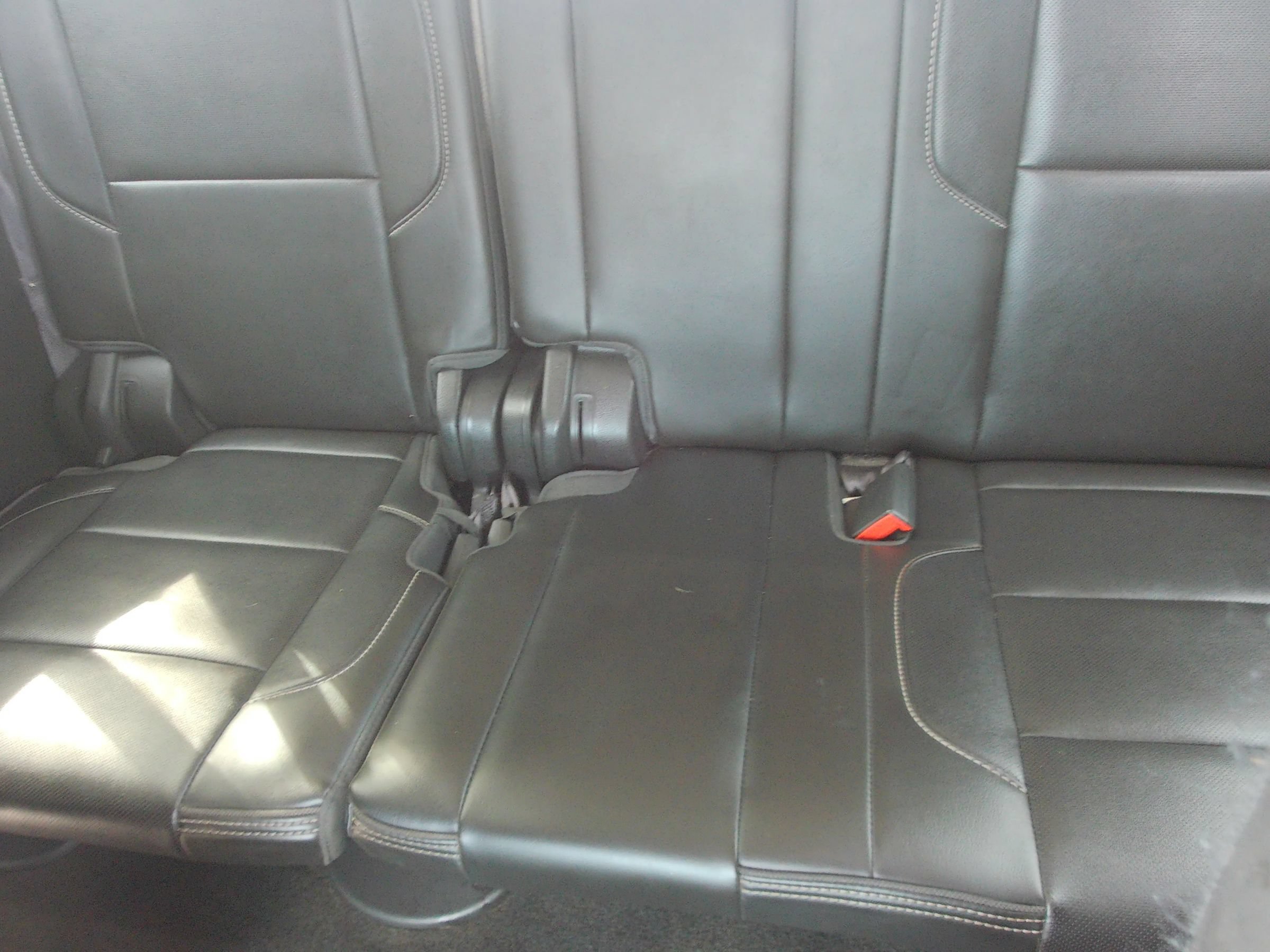 Used 2015 GMC Yukon XL Denali w/ Open Road Package RWD image 38
