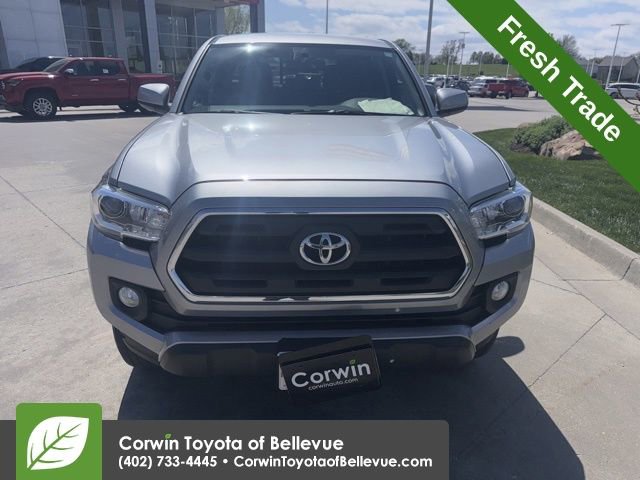 Used 2016 Toyota Tacoma SR5 w/ SR5 Appearance Package (SN) image 3