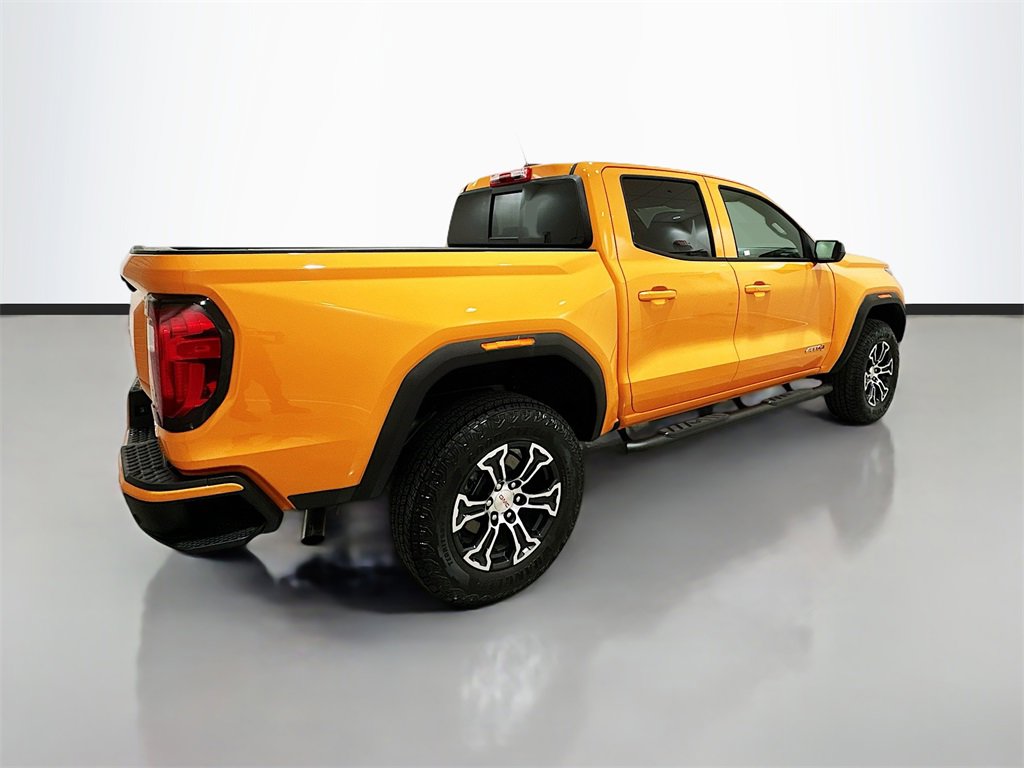 Used 2025 GMC Canyon AT4 image 7