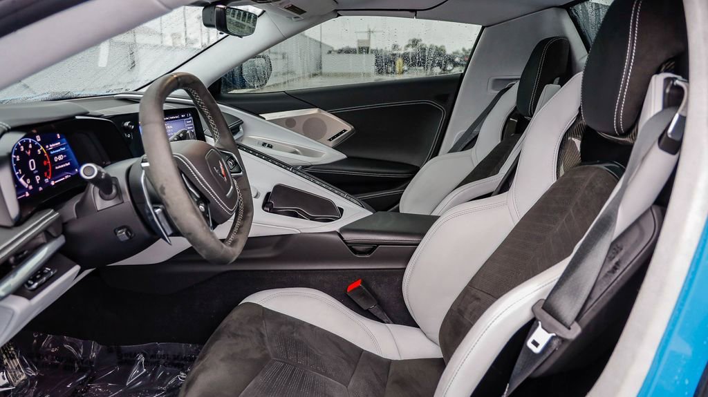 Used 2021 Chevrolet Corvette Stingray Premium Conv w/ Z51 Performance Package image 20