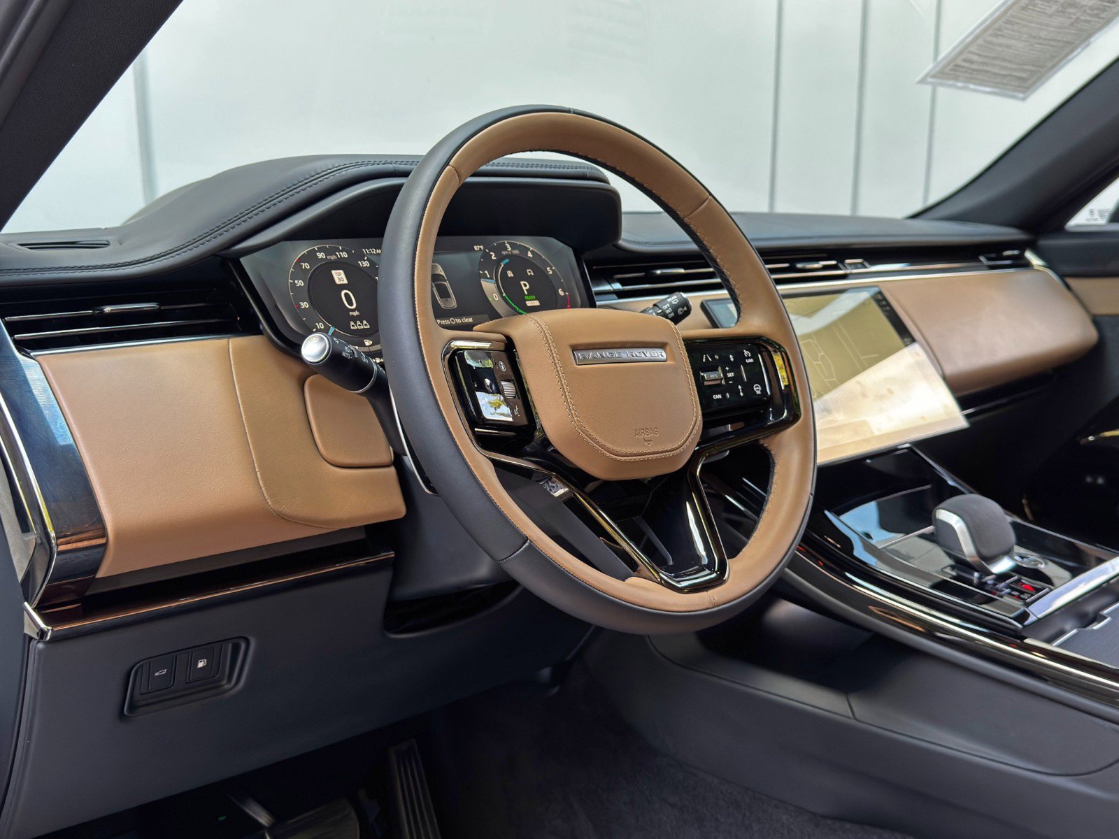 Used 2024 Land Rover Range Rover Sport Autobiography image 13