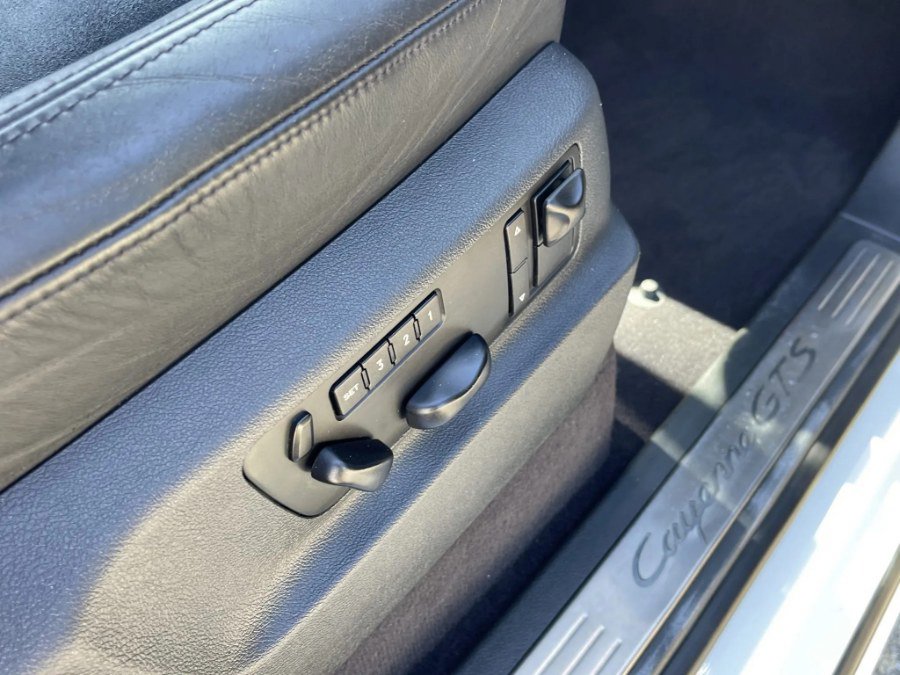 Used 2009 Porsche Cayenne GTS image 28