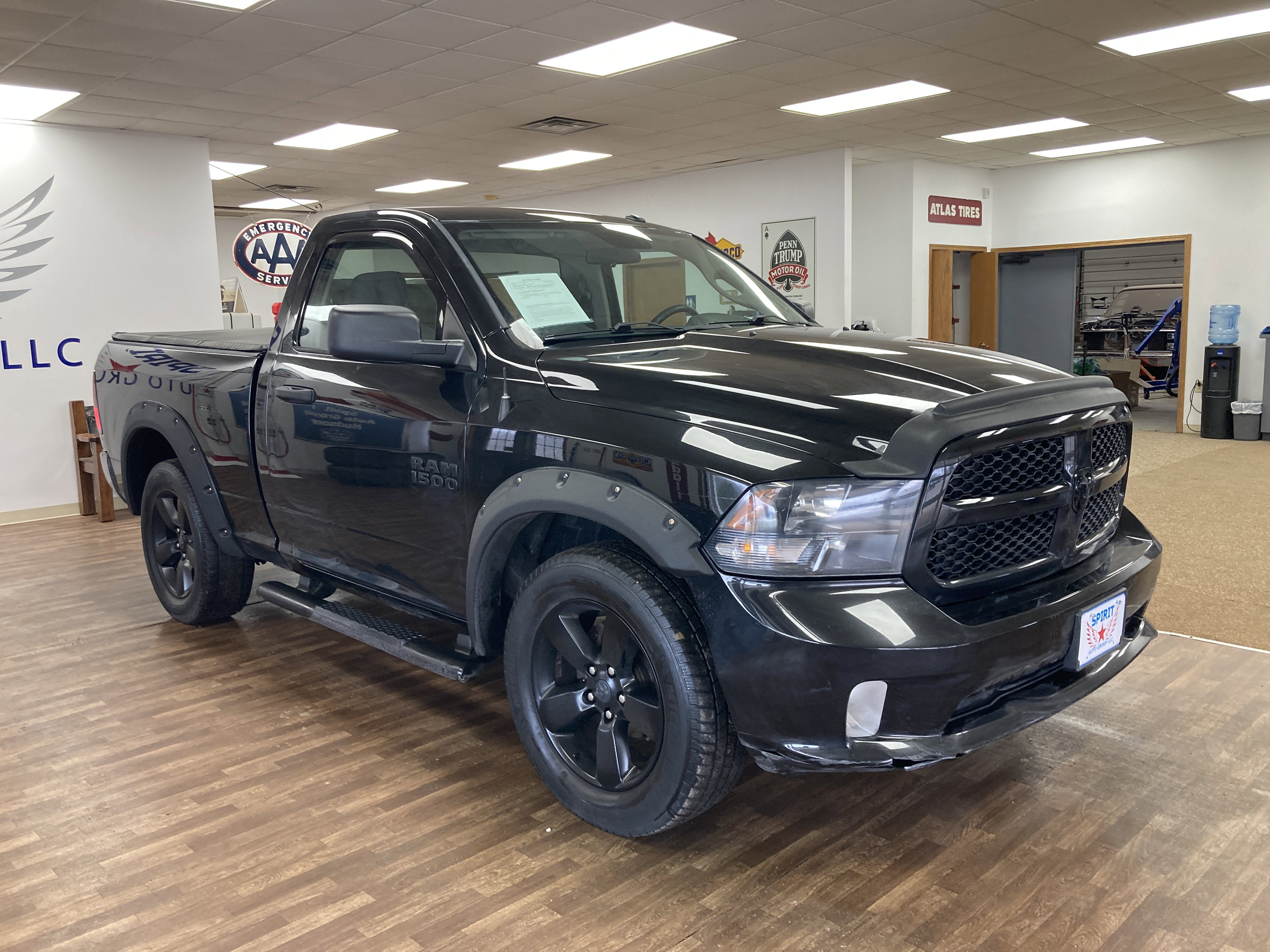 Used 2017 RAM 1500 Express w/ Black Ram 1500 Express Group AWD/4WD image 4