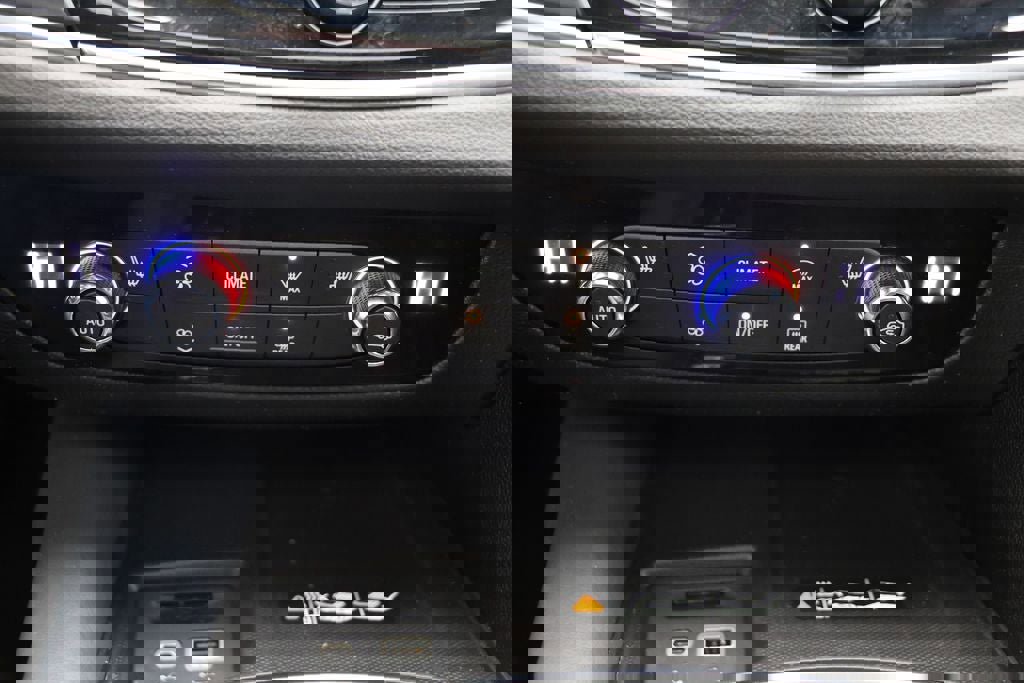 Used 2023 Buick Enclave Essence w/ Experience Buick Package image 24