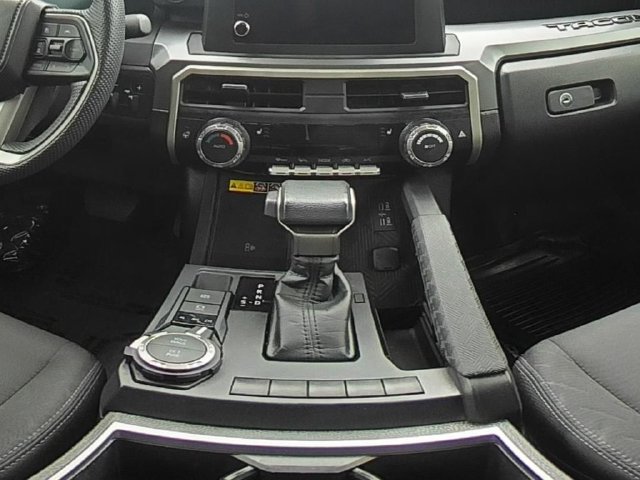 Used 2024 Toyota Tacoma SR5 AWD/4WD image 26