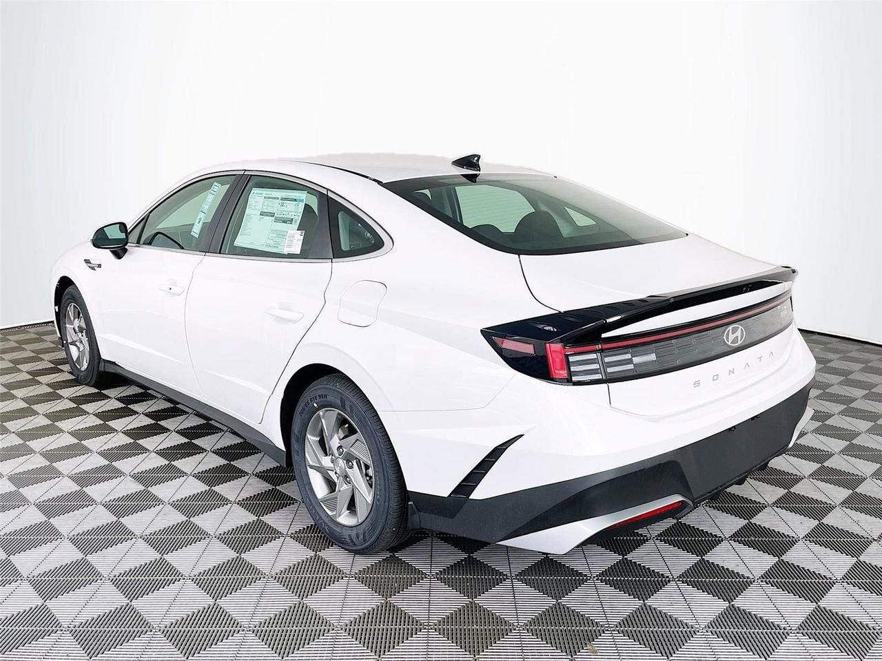 New 2026 Hyundai Sonata SE FWD image 6