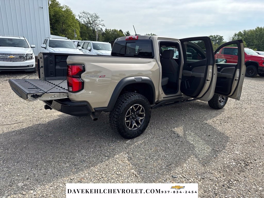 Used 2024 Chevrolet Colorado ZR2 AWD/4WD image 28